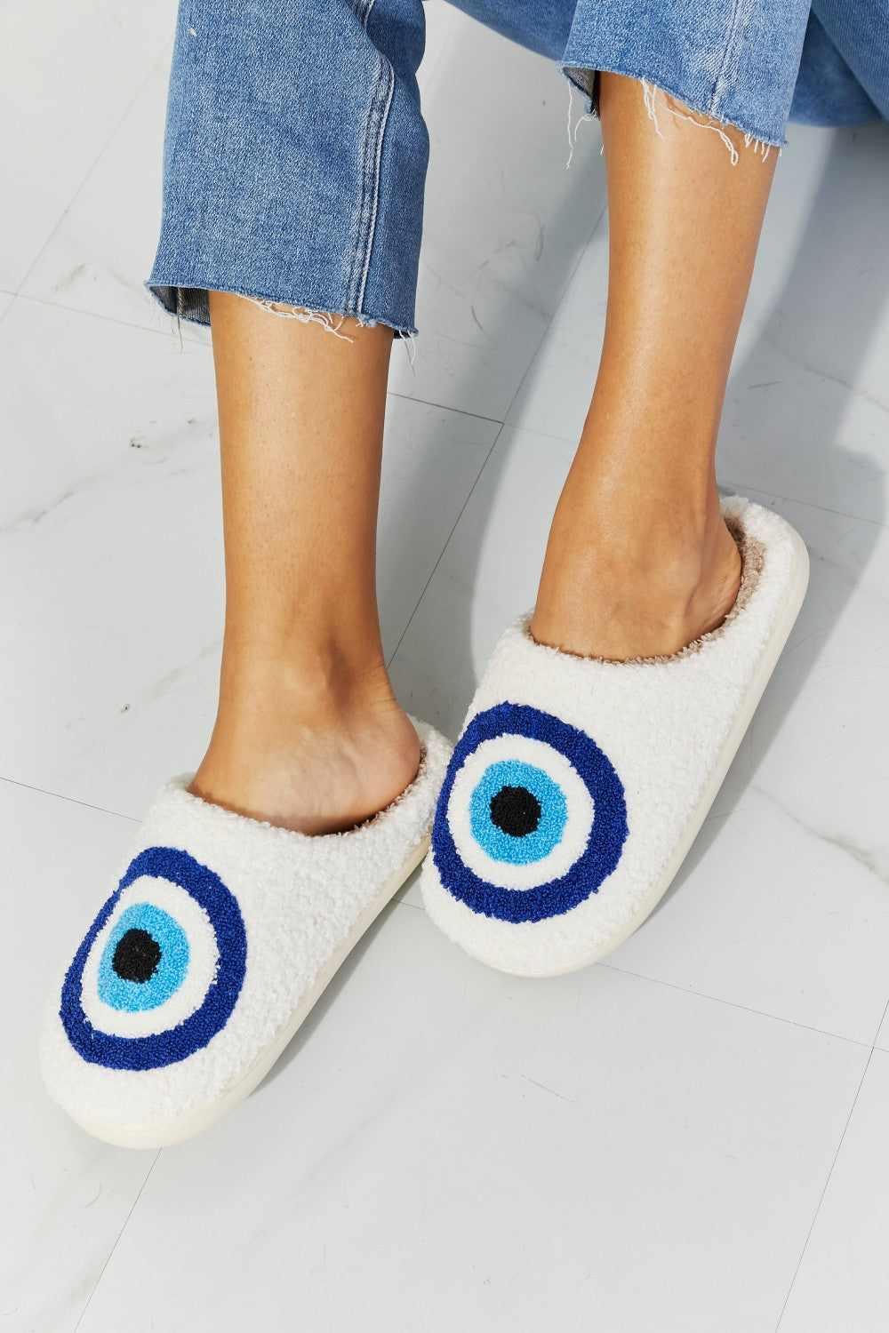 Women's MM Shoes Eye Plush Slipper