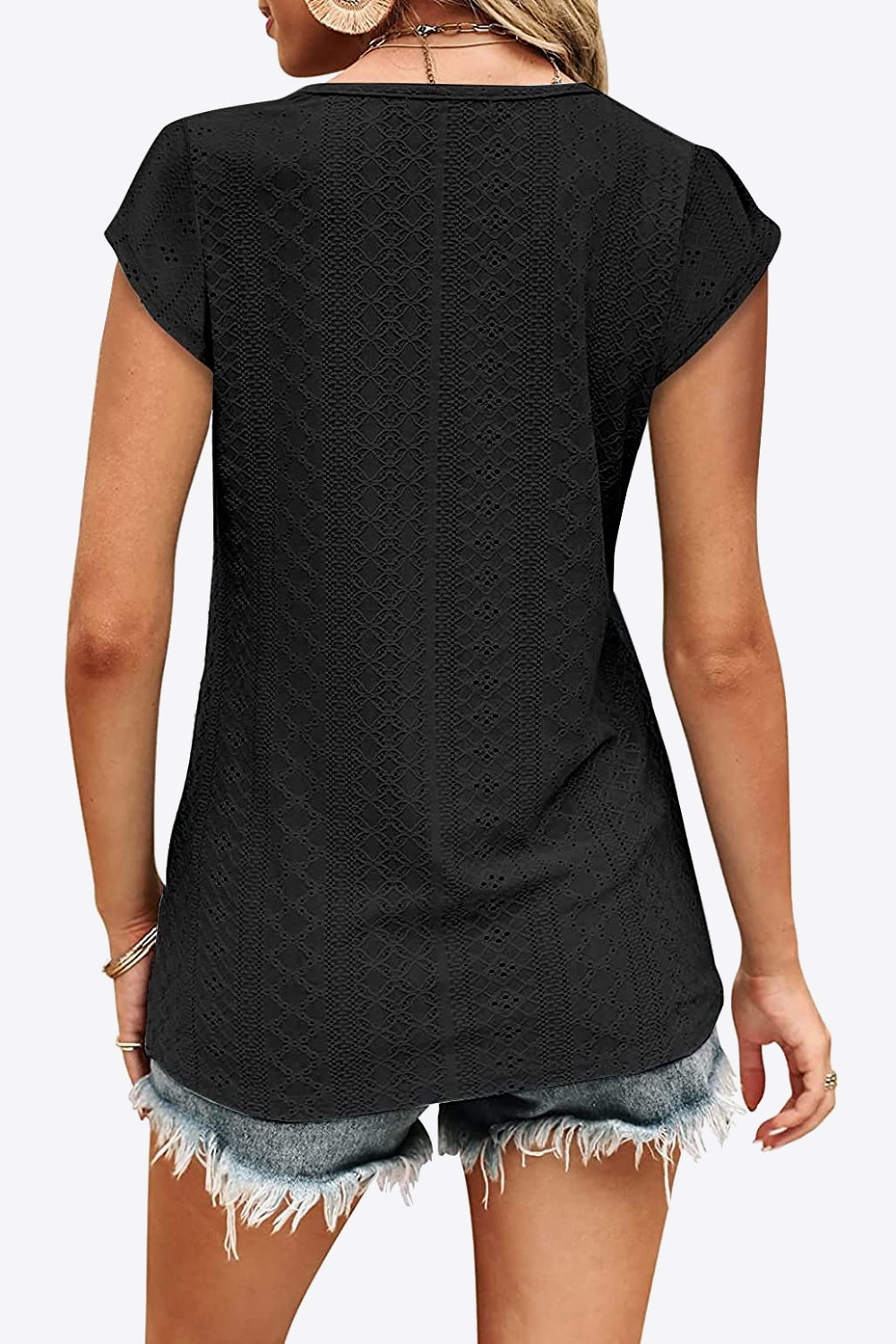 Women's Eyelet Contrast V-Neck Tee
