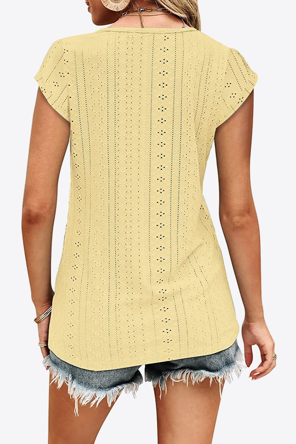 Women's Eyelet Contrast V-Neck Tee