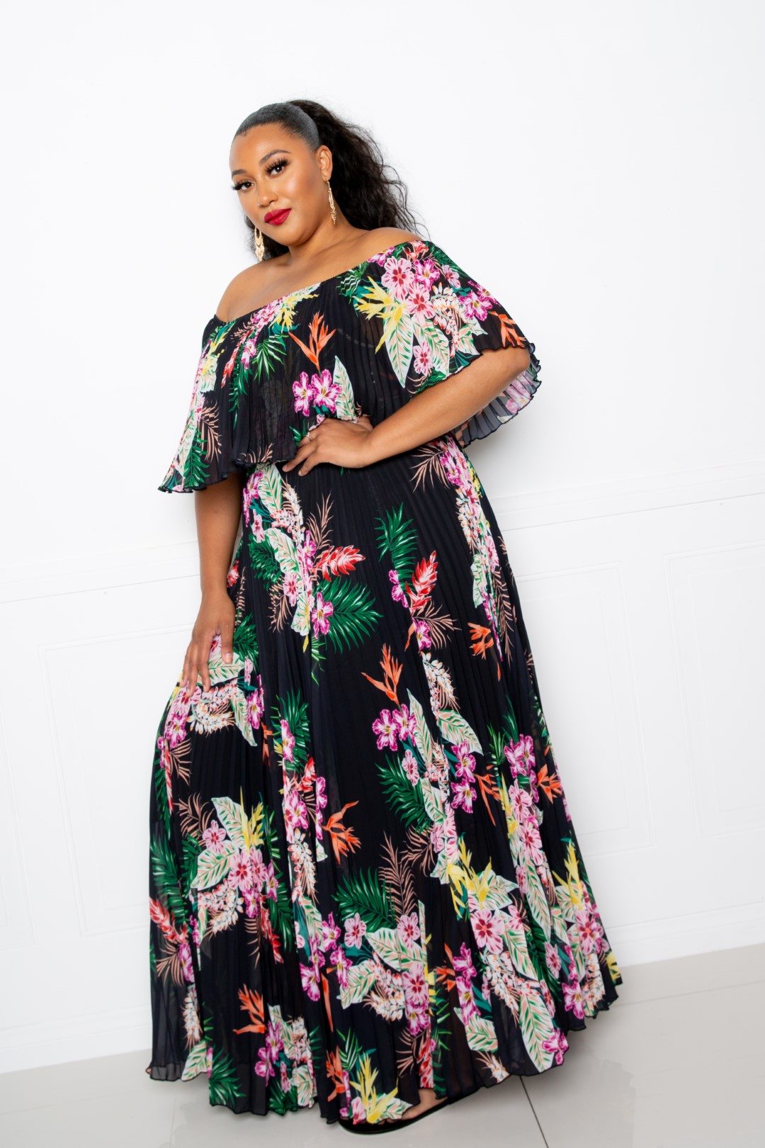 Women's Tropical Printed Off Shoulder Pleated Plus Maxi Dress (2X Only)