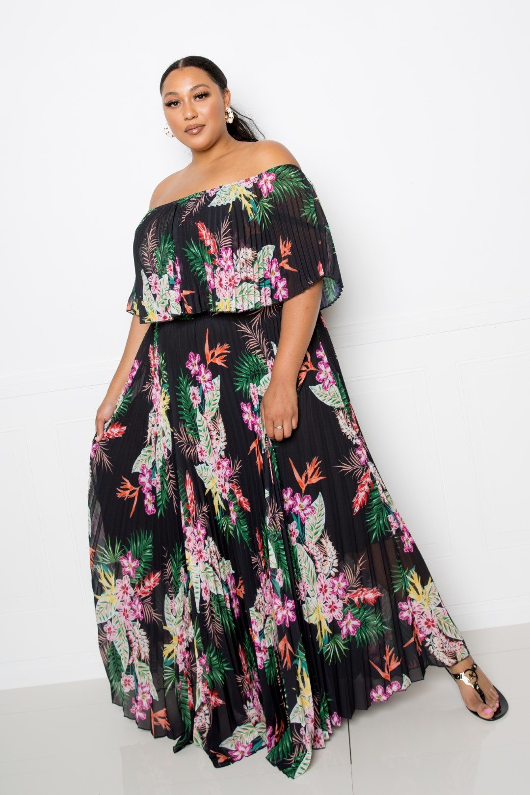 Women's Tropical Printed Off Shoulder Pleated Plus Maxi Dress (2X Only)
