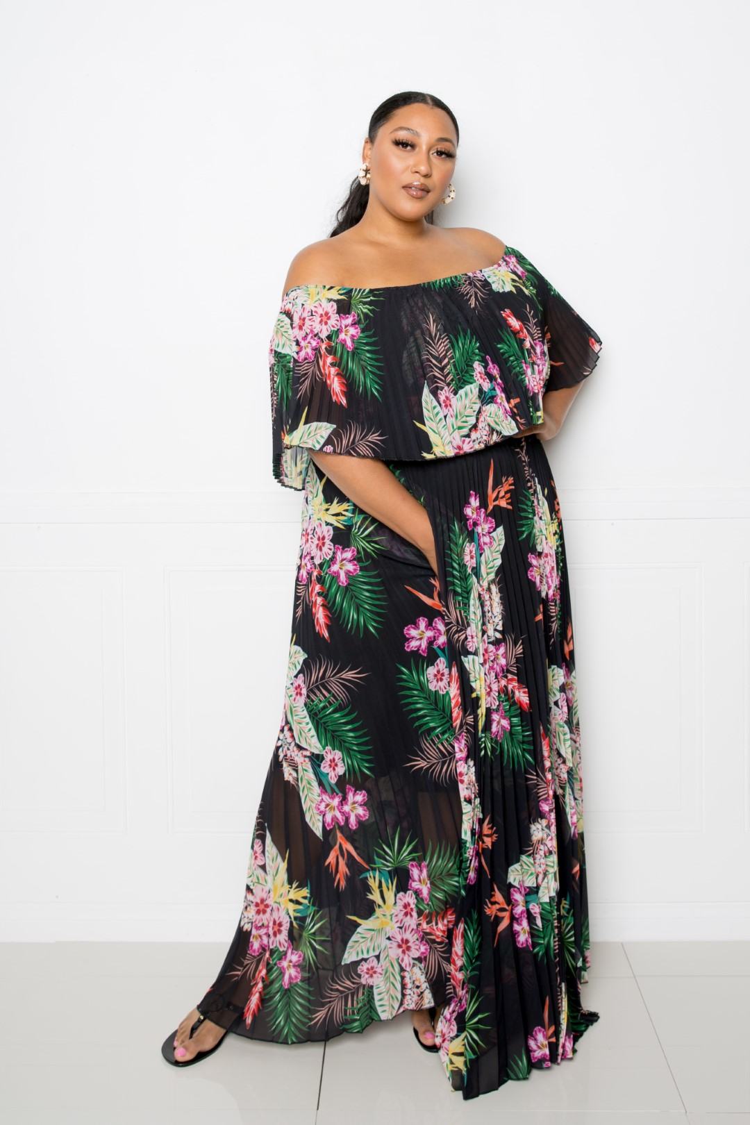 Women's Tropical Printed Off Shoulder Pleated Plus Maxi Dress (2X Only)
