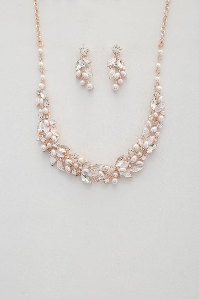 Women's Leaf Pattern Pearl Crystal Necklace