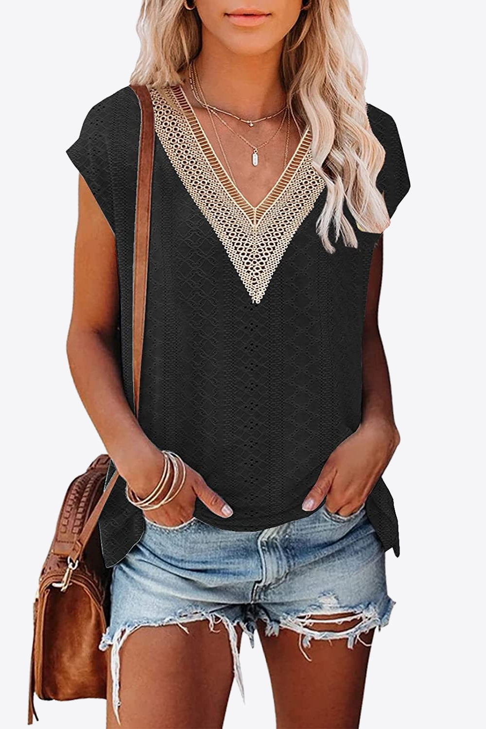 Women's Eyelet Contrast V-Neck Tee