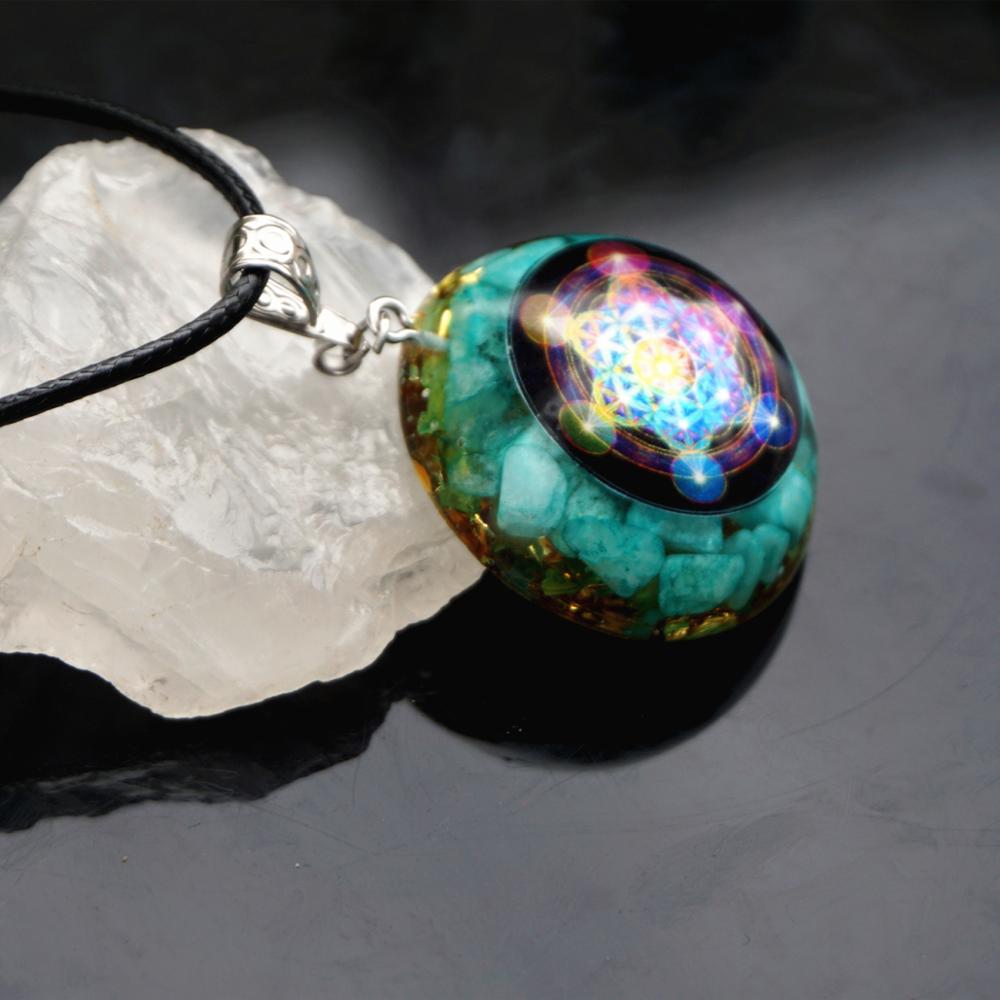 Ogan Pendant Natural Crystal Seven Chakra Epoxy Pendant Malachite Gravel