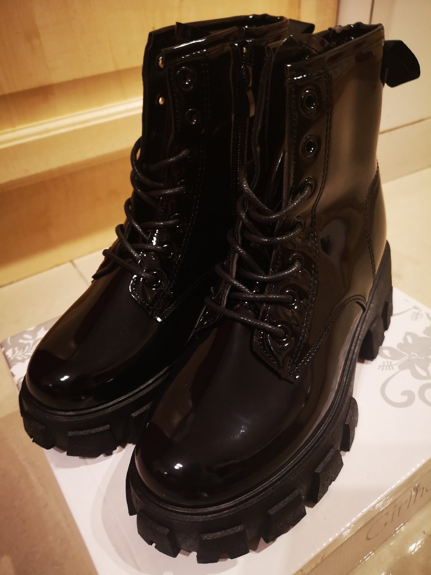Tween's Lace Up Chunky Patent Ankle Boots in Black