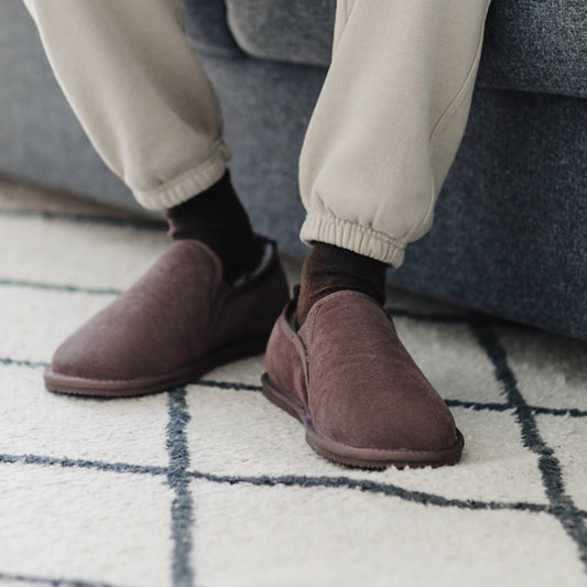 Men's Avi Sheepskin Turn Slipper - Truffle