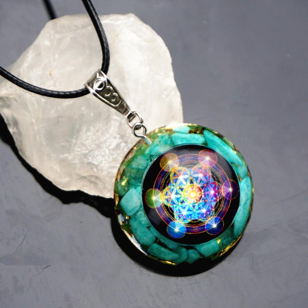 Ogan Pendant Natural Crystal Seven Chakra Epoxy Pendant Malachite Gravel