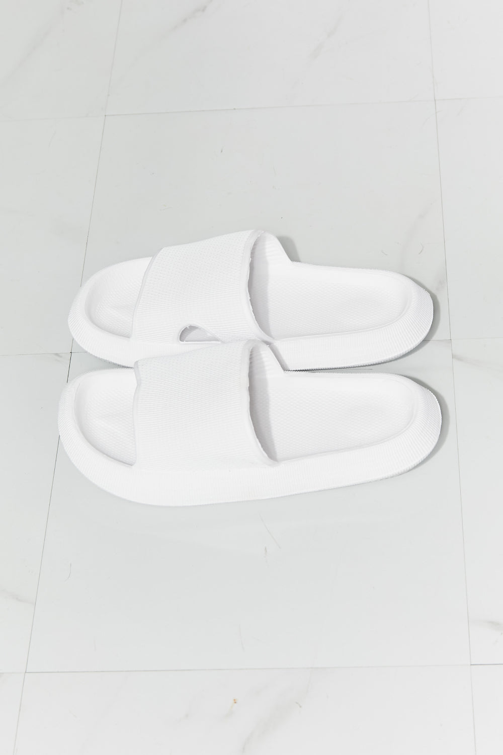 Women's MM Arms Around Me Open Toe Slide in White