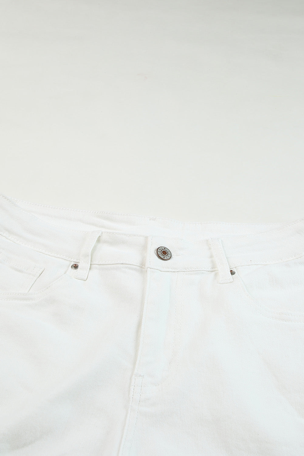 Women's Frayed Hem Distressed Denim Shorts with Pockets