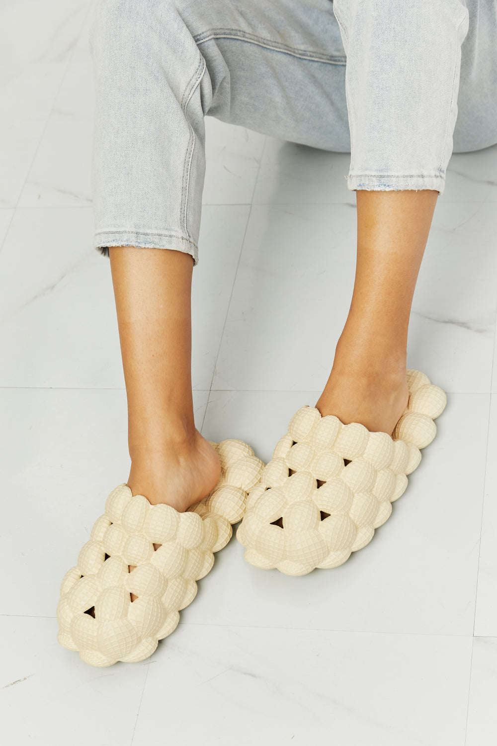 Women's NOOK JOI Laid Back Bubble Slides in Khaki