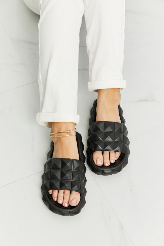 Women's Legend Let's Chill 3D Stud Slide Sandal
