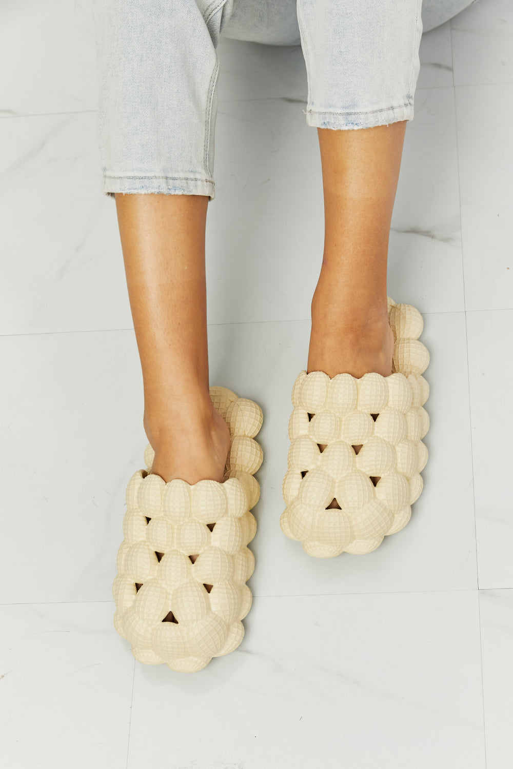 Women's NOOK JOI Laid Back Bubble Slides in Khaki