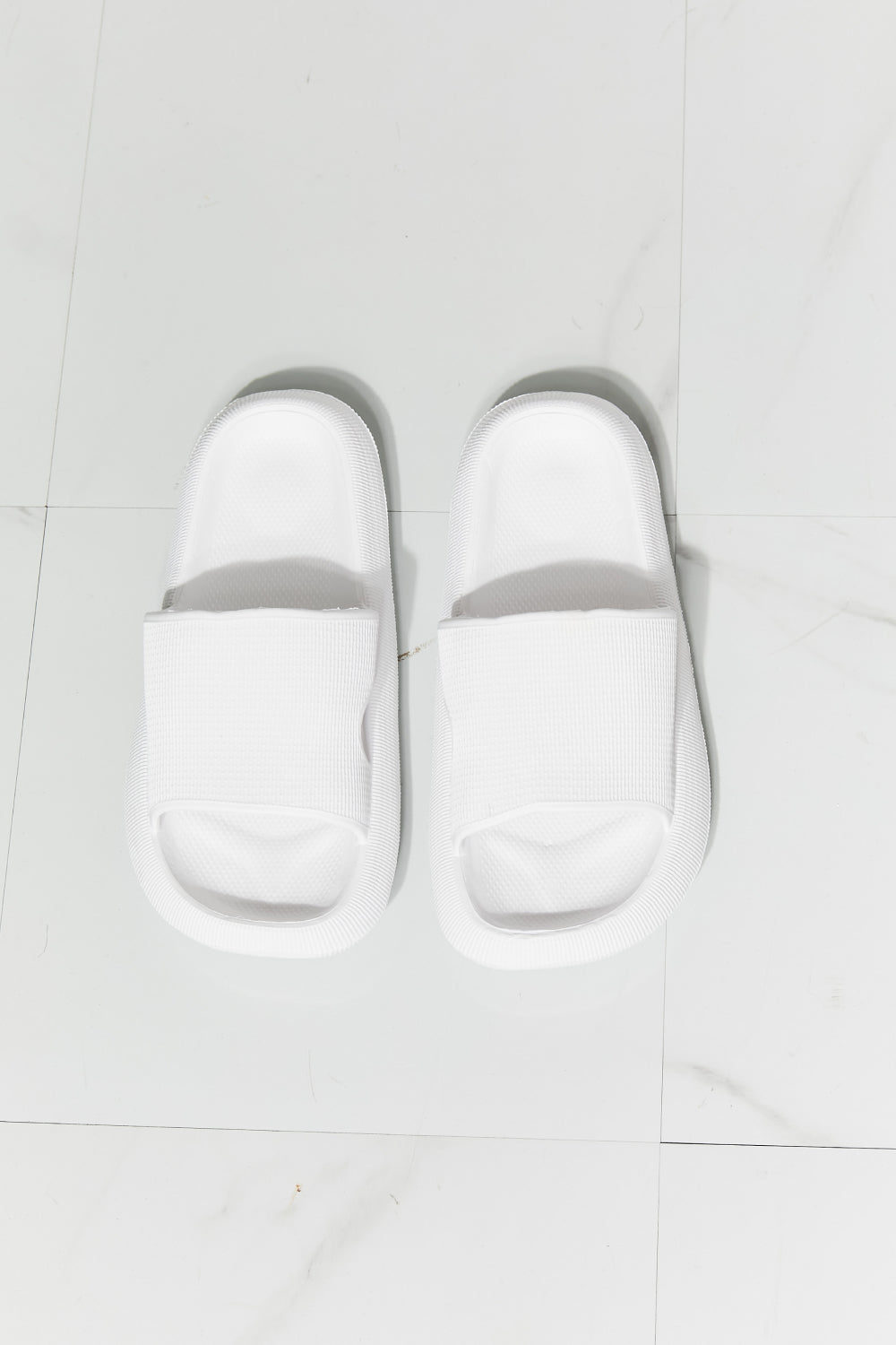 Women's MM Arms Around Me Open Toe Slide in White