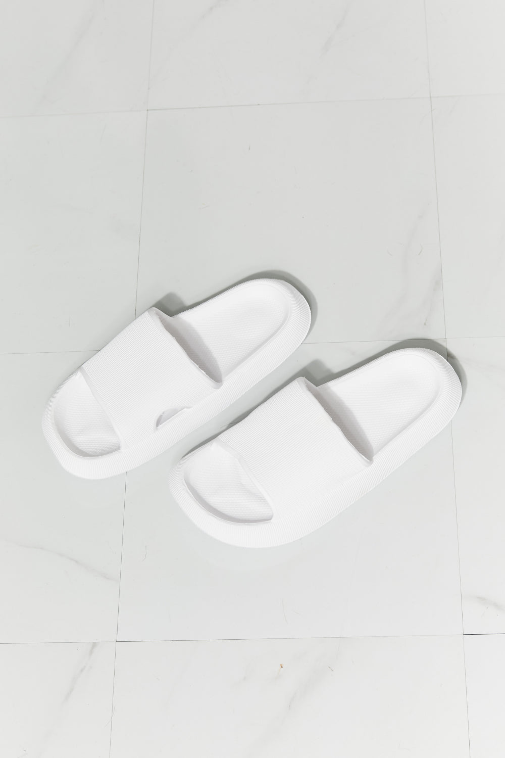 Women's MM Arms Around Me Open Toe Slide in White