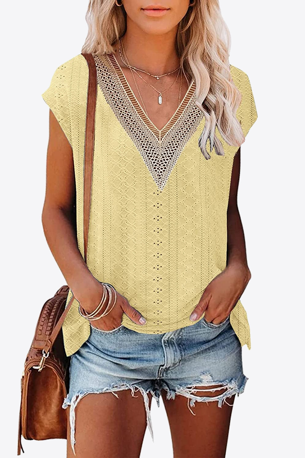 Women's Eyelet Contrast V-Neck Tee